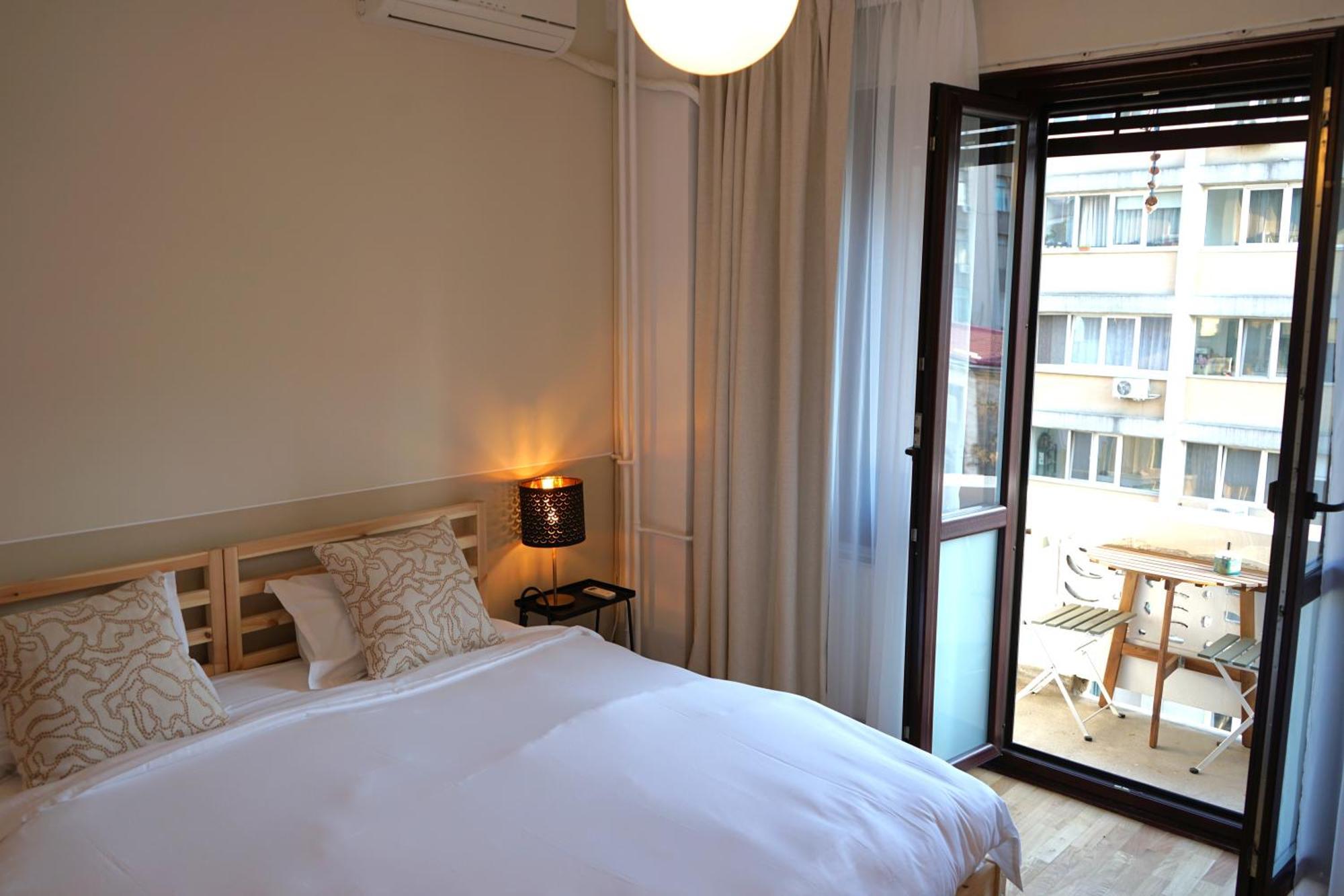 Spacious 3Br, 2Bt With 5 Balconies Bukarest Kültér fotó