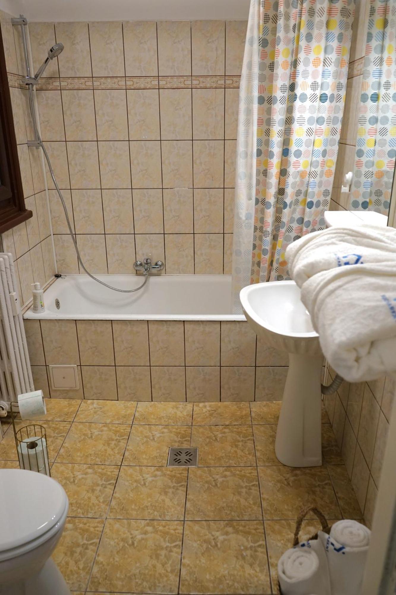 Spacious 3Br, 2Bt With 5 Balconies Bukarest Kültér fotó