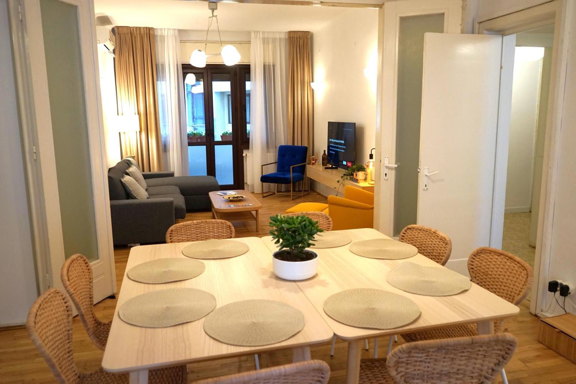 Spacious 3Br, 2Bt With 5 Balconies Bukarest Kültér fotó
