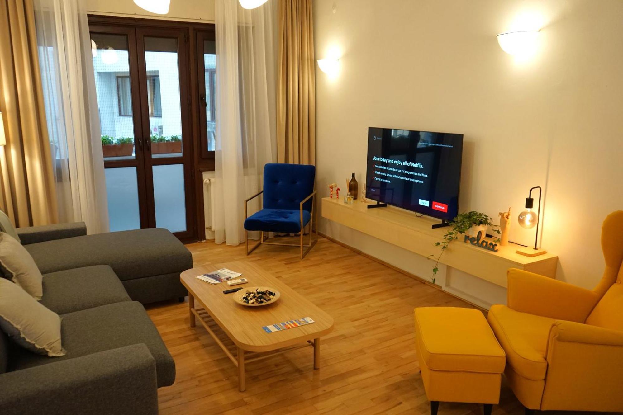 Spacious 3Br, 2Bt With 5 Balconies Bukarest Kültér fotó